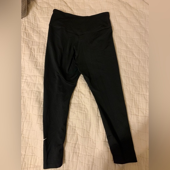 Nike Dri Fit Cropped Legging - Picture 4 of 5